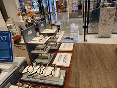 -博士眼镜·President总统(宝安海雅缤纷城店)