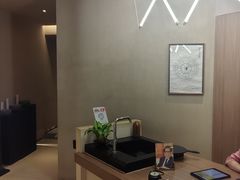 -灸春堂·艾灸·痛症·整脊连锁(之江银泰店)