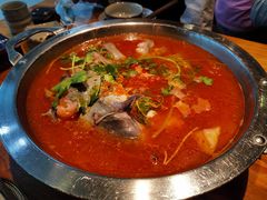 -野山舂·贵州现舂酸汤火锅(鸿通城店)