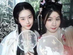 -一揽芳华汉服旗袍体验馆(拙政园店)
