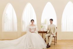 -雪中彩影婚纱摄影·微光艺术中心