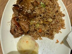 -玛格萝妮比萨屋(四平店)