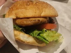 蜜汁板烧鸡腿汉堡-必胜客(上海新南方商城PH店)