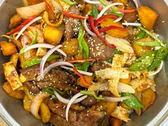 -马克力木手抓炕锅烤羊肉(盐湖一小区店)