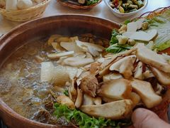 -菌海森林·非遗野生菌火锅(西山区滇池路摩根道店)