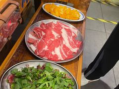 -洱火云南酸菜牛肉火锅(石景山当代商城店)