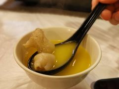 -鲜入围煮花胶鸡海鲜火锅