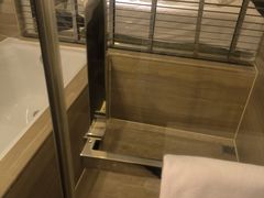 -上海松江假日酒店