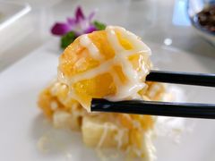 色拉虾球-七的湖·晚芳亭·阳澄湖农家菜·大闸蟹(莲花岛店)