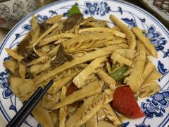 -天天向上素食餐厅(五台山店)