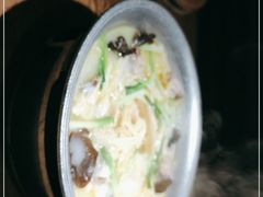 -蜜桃餐厅·伴山(湖滨商业街店)