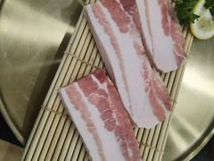 -臻牛烤肉