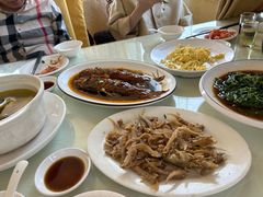-湖边饭店