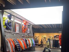 -凯乐石KAILAS(万国奥特莱斯店)
