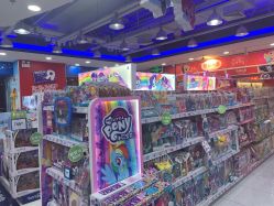 -玩具反斗城(正大广场店)