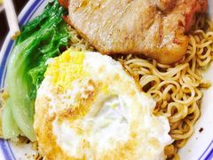 煎蛋猪扒七仔xo酱味捞丁面-香港十三座(宝山万达店)