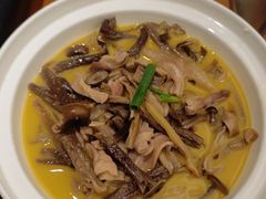 -饭怕鱼·黄焖鲟龙鱼(湖大店)