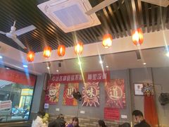 -爆炸头阿姨小四川正宗川味小吃(无任何分店)