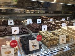 -VENCHI 闻绮(北京国贸商城店)