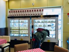 -红宝石·鲜奶小方·海派西点房(南丹店)
