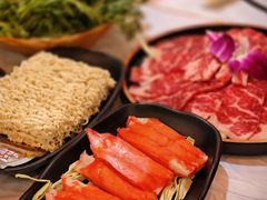 -鲜入围煮花胶鸡海鲜火锅