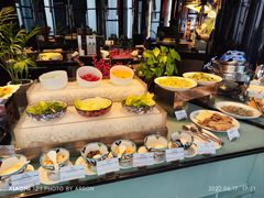 自助取餐区-唐拉雅秀酒店-西锦汇空中BBQ·思创餐厅