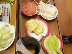 -沸炉重庆老火锅(军事博物馆店)