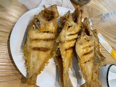 炸偏口鱼-方城小吃店
