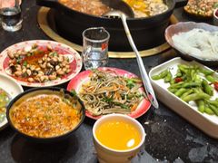 -沸炉重庆老火锅(军事博物馆店)