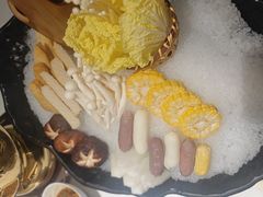 -海鲨湾海鲜会馆(百家湖1912店)