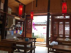 -小锅巴纳西餐厅