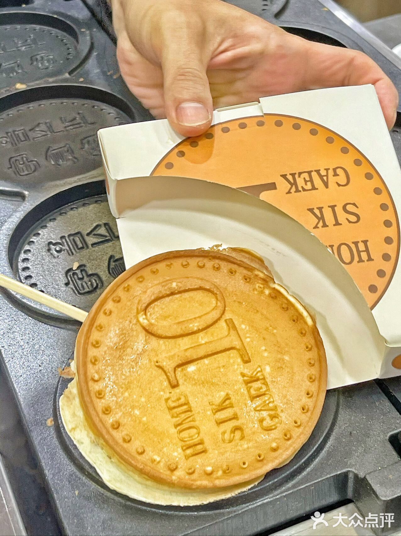 芝士多到爆️趁热拉丝太过瘾 奶黄金币面包