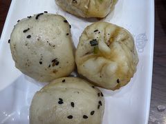 大虾双拼生煎-大壶春生煎(世纪汇广场店)