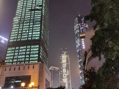 -日月光中心广场