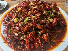 -临界音乐酒馆·小龙虾·江湖菜(华熙LIVE·鱼洞店)