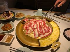 -猪啊牛呀羊啊铜盘烤肉(正大广场店)