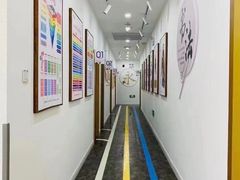 -缤纷鸟美术书法(汉神购物广场校区)