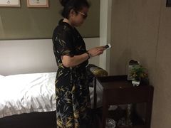 -新盈光·云会所(百丈东路店)