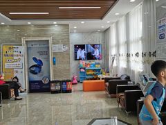 -茂菊口腔连锁(浦东南路店)
