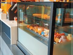 面包甜点陈列柜-麦当劳(新洲南路店)