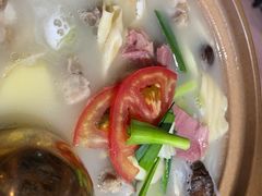 -桥边小楼·手工云南菜·古城观景小楼
