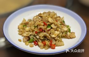Homemade Sichuan Pickled Cabbage Stir-Fried with Mushrooms