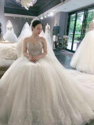 -艾米丽婚纱礼服