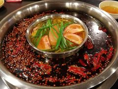 鸳鸯锅-邓莽子老火锅(中兴路总店)