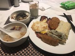 -上海滴水湖皇冠假日酒店