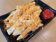 -汽车博物馆主题餐厅