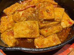 蒜香火腿包浆豆腐-云海肴·汽锅鸡·云南菜(高德置地店)