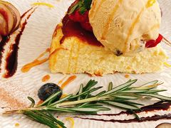 -Mark&Mars Restaurant