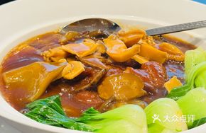 Ancient-style Clay Pot Braised Pork