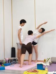 -亚太瑜伽普拉提学院